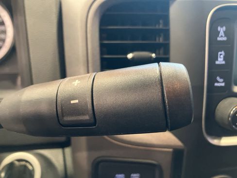 Used 2017 RAM 1500 Express w/ Black Ram 1500 Express Group image 20