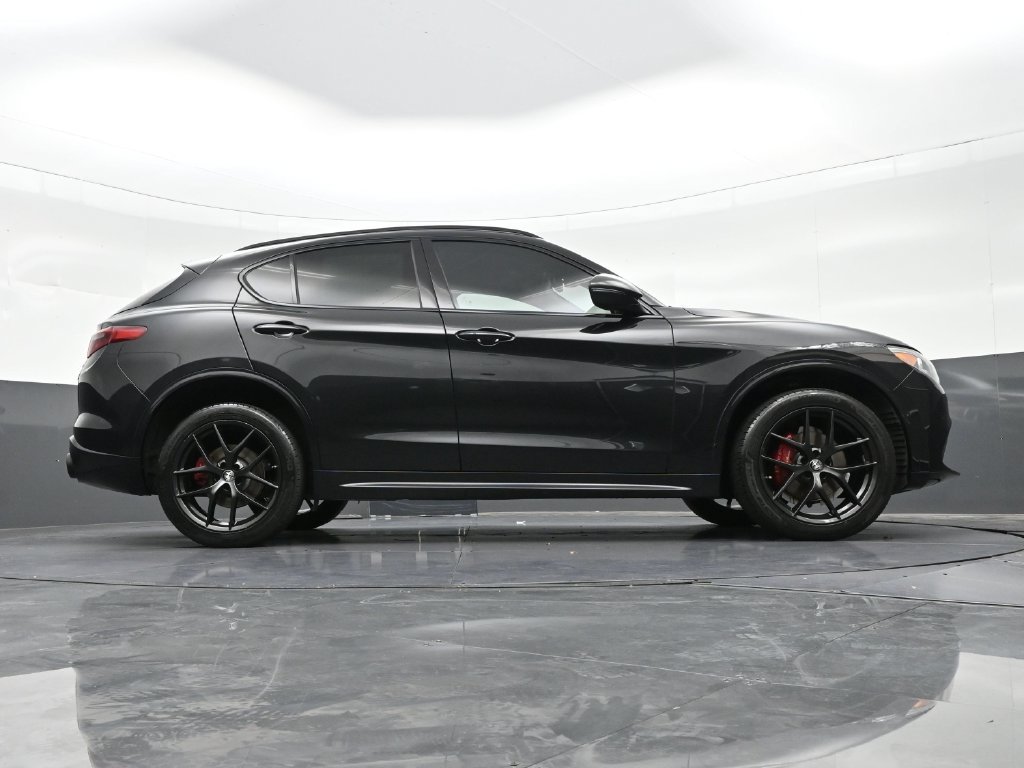 Used 2020 Alfa Romeo Stelvio Sport w/ Quick Order Package 22K Sport RWD image 28