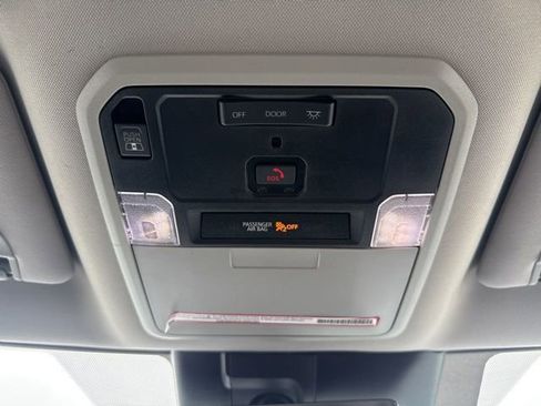 Used 2024 Toyota Tundra Limited image 31