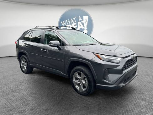 Used 2022 Toyota RAV4 XLE w/ Convenience Package AWD/4WD image 1