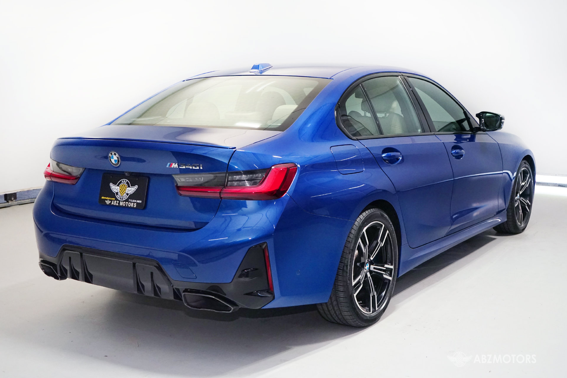 Used 2024 BMW M340i RWD image 5