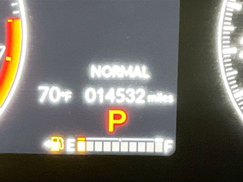 Used 2025 Honda Pilot Touring image 12
