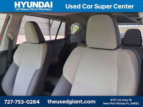 Used 2014 Toyota RAV4 XLE FWD image 7