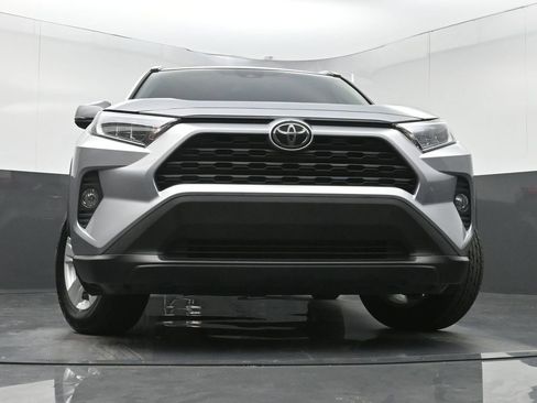 Used 2021 Toyota RAV4 XLE w/ Convenience Package FWD image 24