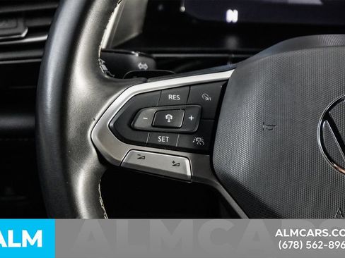 Used 2024 Volkswagen Atlas Cross Sport SE image 25