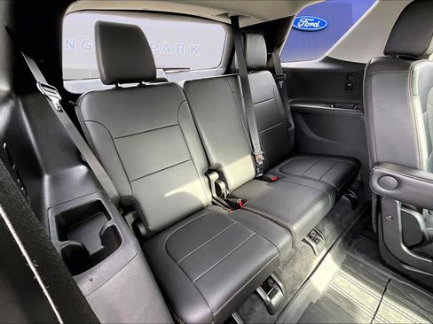 Used 2021 Chevrolet Traverse Premier w/ Redline Edition image 25