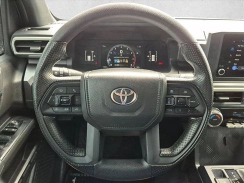 Used 2025 Toyota Tacoma SR5 AWD/4WD image 14