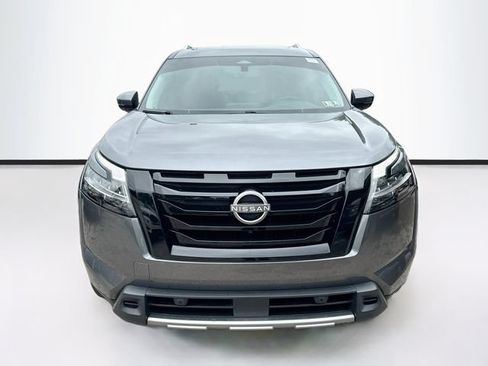 Used 2023 Nissan Pathfinder SL w/ SL Premium Package AWD/4WD image 2