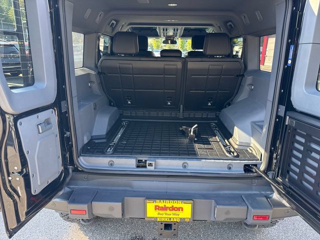 Used 2025 INEOS Grenadier Station Wagon AWD/4WD image 12