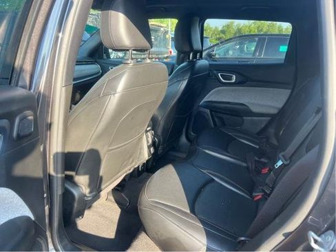Used 2023 Jeep Compass 4WD image 8