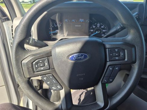 Used 2024 Ford E-450 and Econoline 450 Super Duty w/ Driver's Safety Package RWD image 5