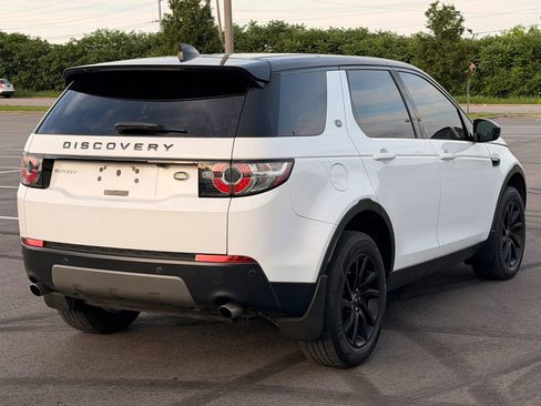 Used 2018 Land Rover Discovery Sport SE AWD/4WD image 6