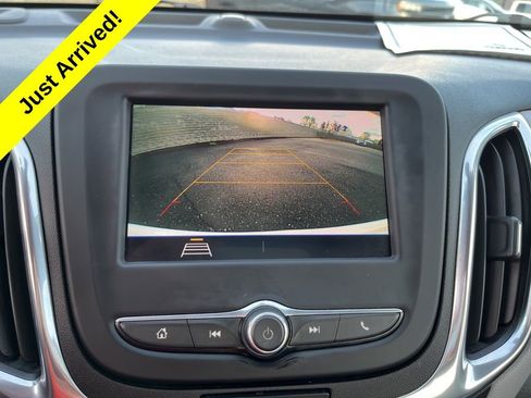 Used 2020 Chevrolet Equinox LS image 24