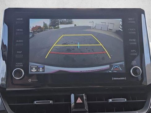 Used 2022 Toyota Corolla Cross XLE image 14