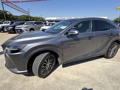 Used 2023 Lexus RX 350 w/ Luxury Package image 11