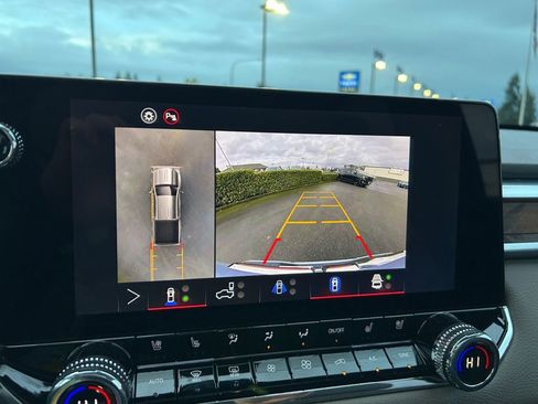 Used 2026 GMC Canyon Denali image 19