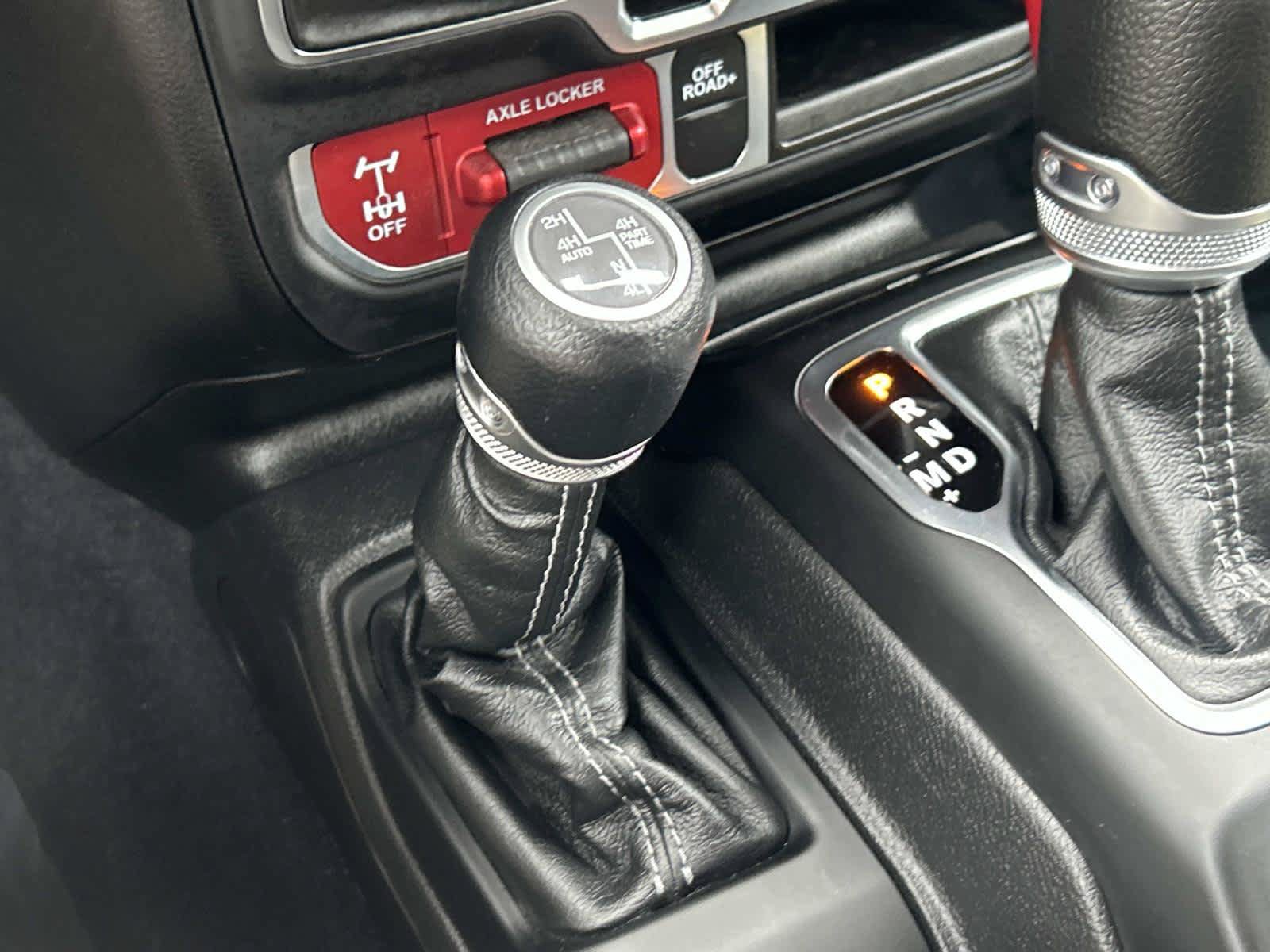 Used 2024 Jeep Wrangler Unlimited AWD/4WD image 33