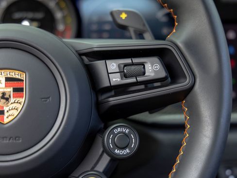 Used 2025 Porsche 911 GT3 RS image 40