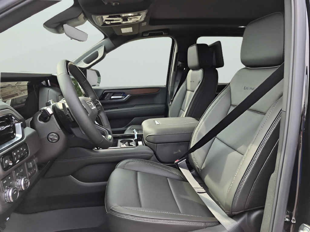 New 2026 GMC Yukon Denali w/ Denali Reserve Package AWD/4WD image 18