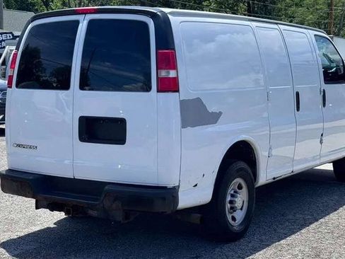 Used 2016 Chevrolet Express 2500 RWD image 7
