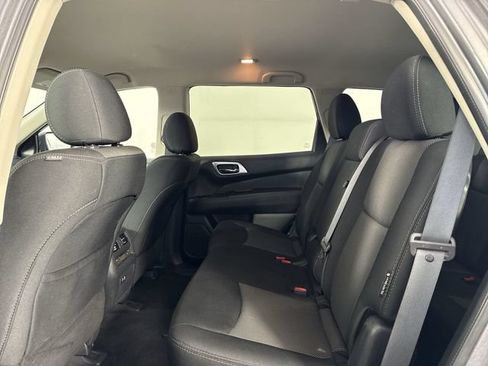 Used 2020 Nissan Pathfinder S AWD/4WD image 22