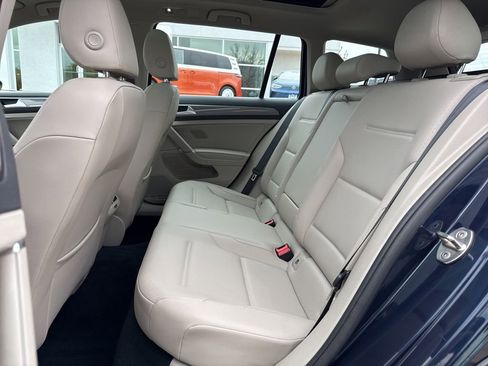 Used 2019 Volkswagen Golf Alltrack SE image 24