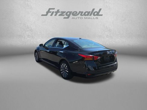 Used 2025 Nissan Altima 2.5 SV FWD image 6