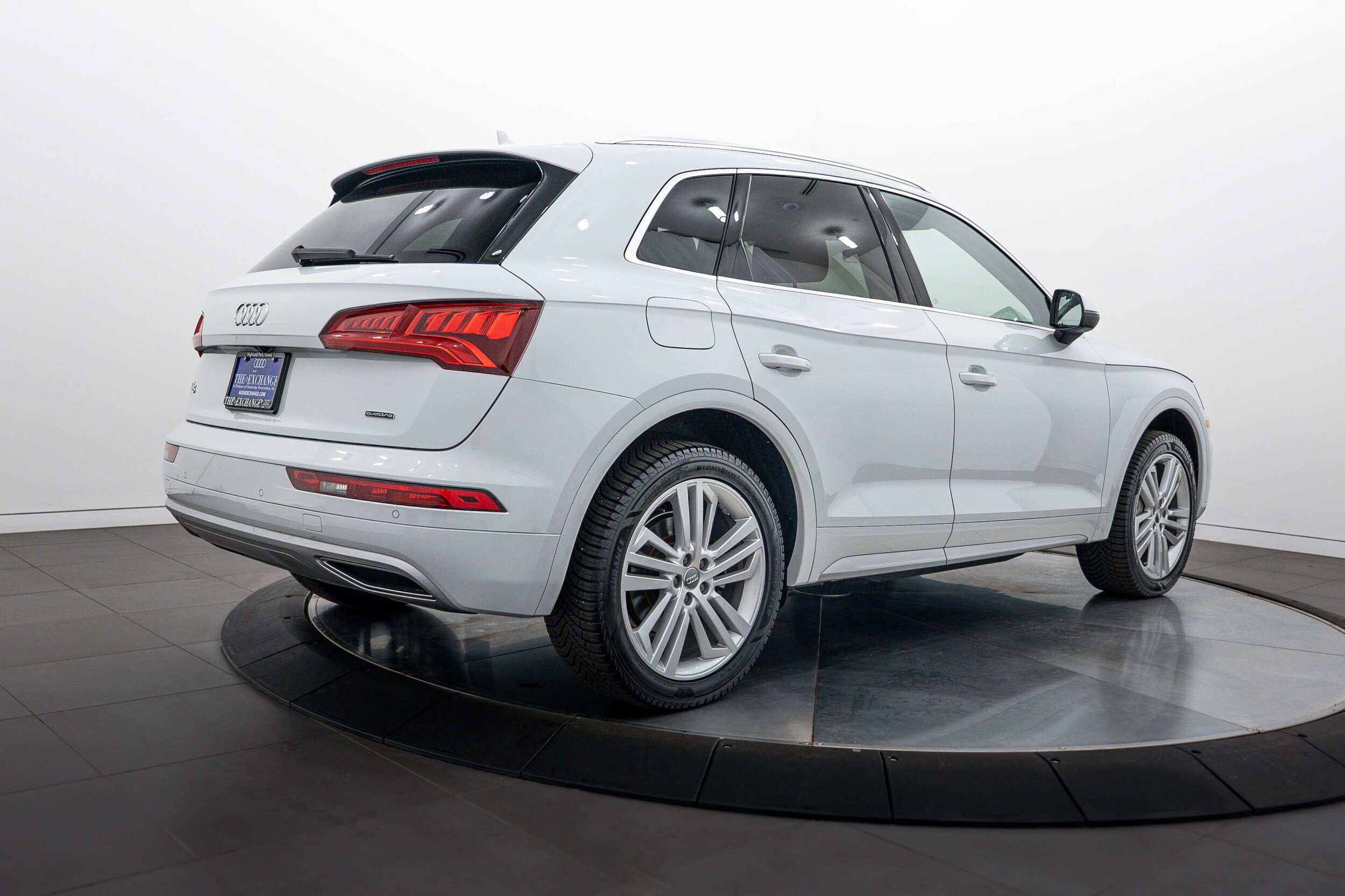 Used 2019 Audi Q5 2.0T Premium Plus w/ Premium Plus Package AWD/4WD image 4
