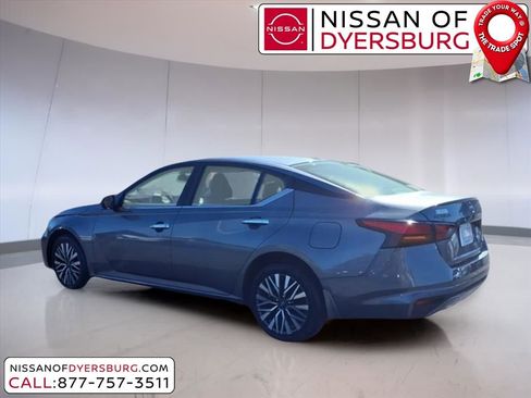 Used 2024 Nissan Altima 2.5 SV image 5