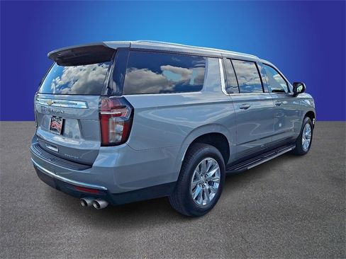 Used 2024 Chevrolet Suburban Premier image 5