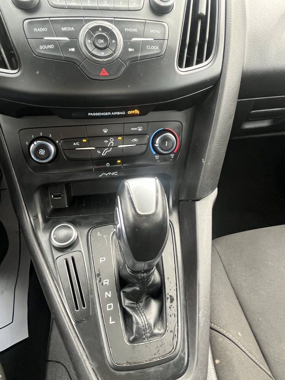 Used 2015 Ford Focus SE FWD image 13