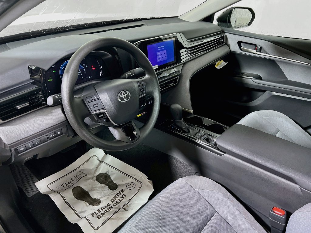 Used 2025 Toyota Camry LE w/ Convenience Package AWD/4WD image 9