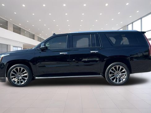 Used 2020 Cadillac Escalade ESV Luxury w/ Escalade Sport Edition RWD image 7
