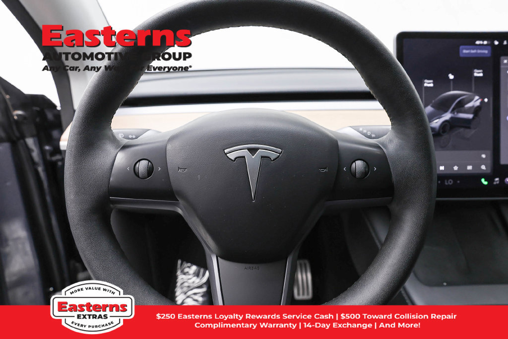 Used 2023 Tesla Model Y Performance AWD/4WD image 11