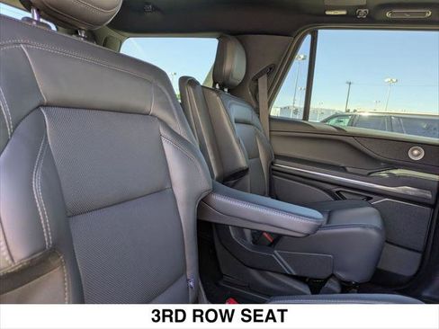 New 2026 Lincoln Navigator Reserve w/ Jet Appearance Package AWD/4WD image 13