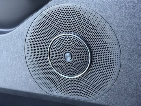 Used 2024 Ford Expedition Limited image 25