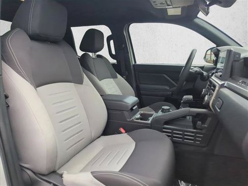 Certified 2025 Toyota Tacoma TRD Off-Road AWD/4WD image 27