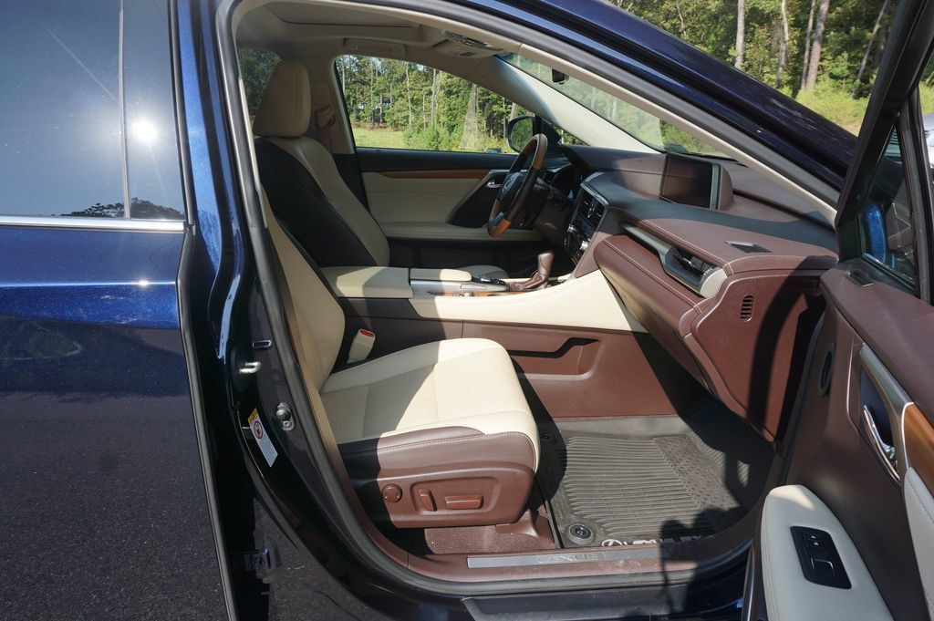 Used 2017 Lexus RX 350 FWD w/ Premium Package image 16