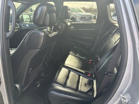 Used 2019 Jeep Grand Cherokee Limited image 23