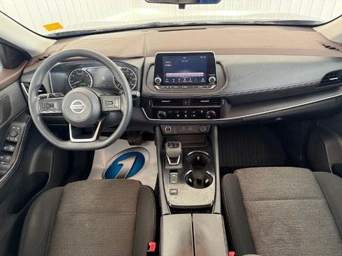 Used 2021 Nissan Rogue S FWD image 3