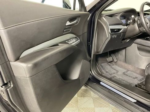 Used 2023 Cadillac XT4 Premium Luxury FWD image 12