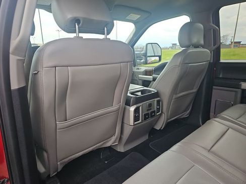 Used 2018 Ford F150 Lariat w/ Equipment Group 502A Luxury AWD/4WD image 33