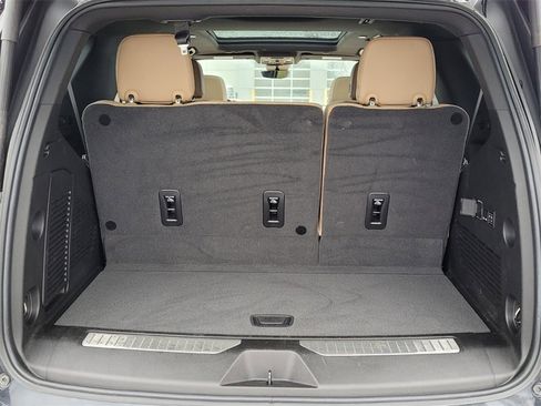 Used 2023 Chevrolet Tahoe Premier image 10