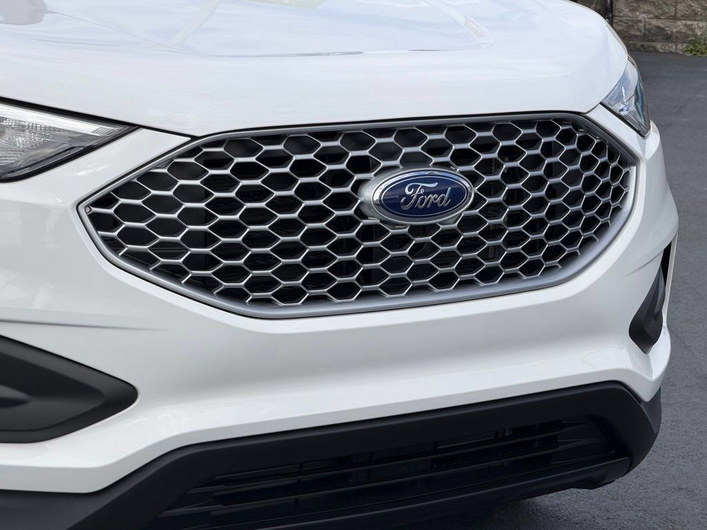 Used 2023 Ford Edge SE AWD/4WD image 23