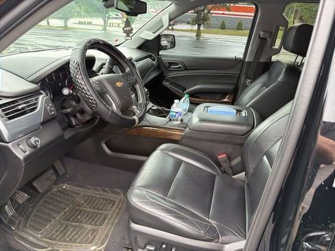 Used 2020 Chevrolet Tahoe LT RWD image 5