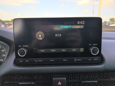 Used 2025 Honda HR-V LX image 18