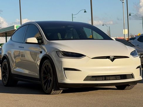 Used 2023 Tesla Model X Plaid image 13