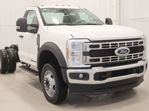 New 2026 Ford F550 4x4 Regular Cab Super Duty image 2