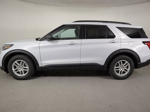 New 2026 Ford Explorer Active image 8