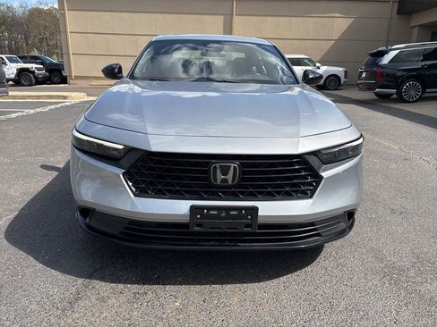 Used 2023 Honda Accord Sport image 2